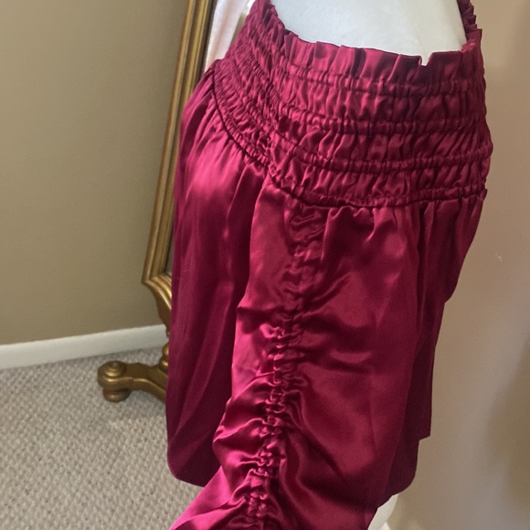 Parker XS 100% Silk off the shoulder top❤️💃 - Picture 2 of 6